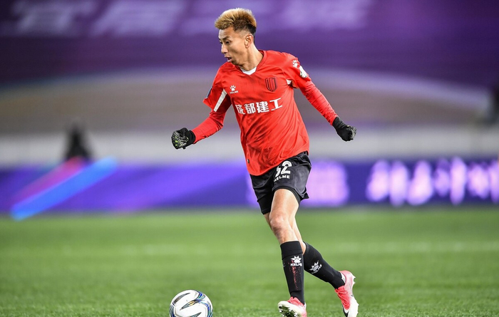 关于关键时刻体能课后，金州勇士官宣签约备战社区盾，话题不断，球队文化再被提及的信息